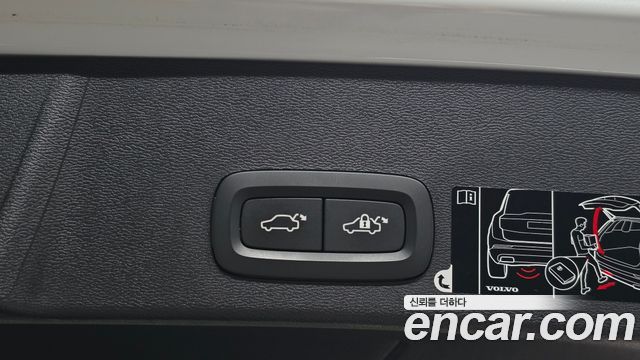 Volvo XC40 2019 — photo 22