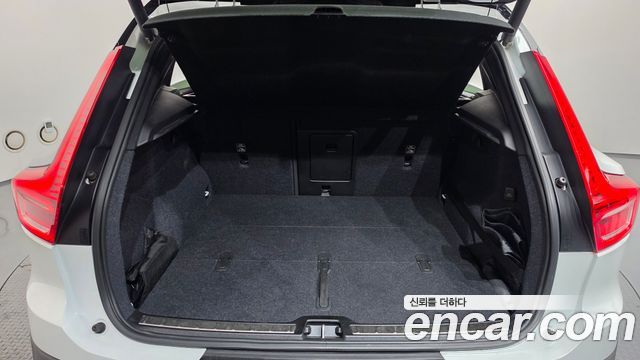 Volvo XC40 2019 — photo 23