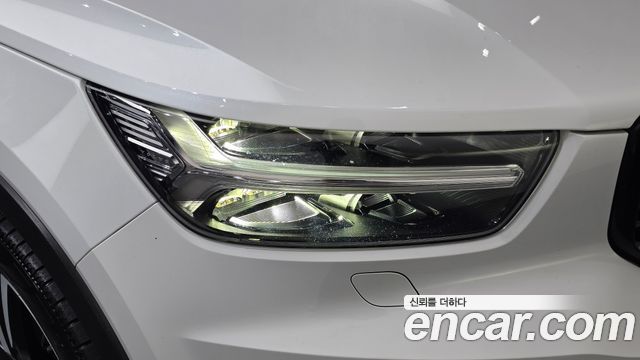 Volvo XC40 2019 — photo 8