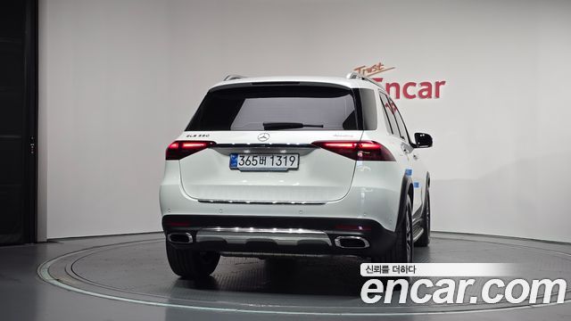 Mercedes-Benz GLE-Class 2026 — photo 4