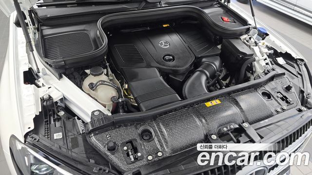 Mercedes-Benz GLE-Class 2026 — photo 6