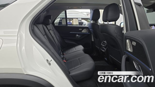 Mercedes-Benz GLE-Class 2026 — photo 17
