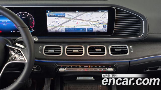 Mercedes-Benz GLE-Class 2026 — photo 18