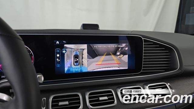 Mercedes-Benz GLE-Class 2026 — photo 20