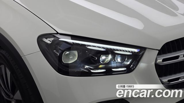 Mercedes-Benz GLE-Class 2026 — photo 8