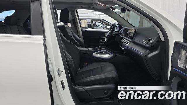 Mercedes-Benz GLE-Class 2026 — photo 16