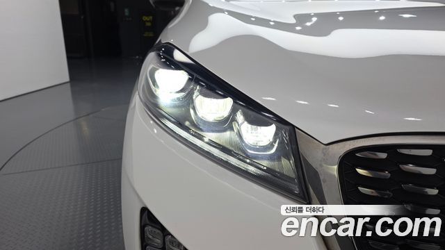Kia Sorento 2018 — photo 8