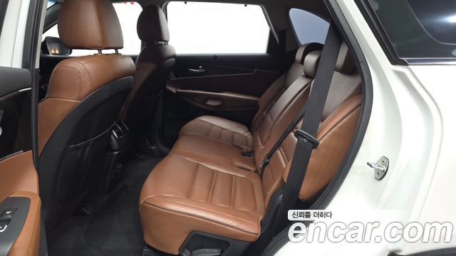 Kia Sorento 2018 — photo 16