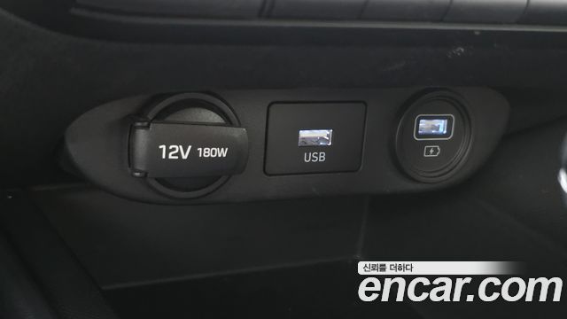 Hyundai AVANTE 2021 — photo 18