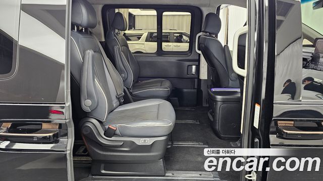 Hyundai Staria 2023 — photo 17