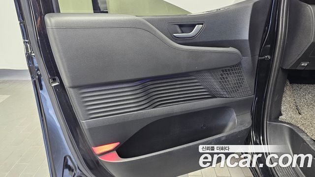 Hyundai Staria 2023 — photo 14