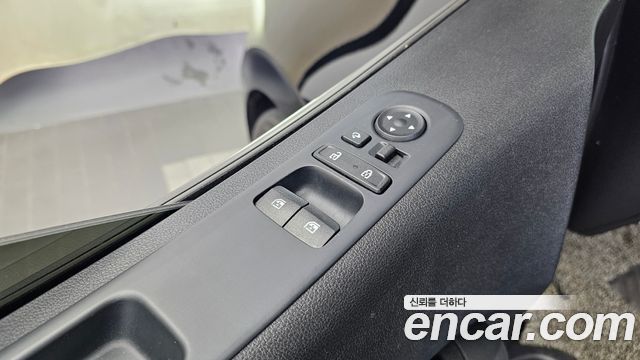 Hyundai Staria 2023 — photo 28
