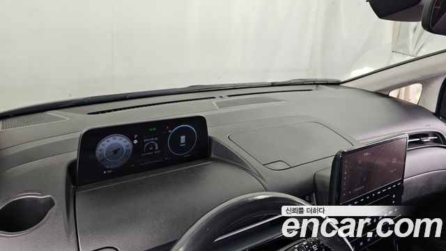 Hyundai Staria 2023 — photo 32
