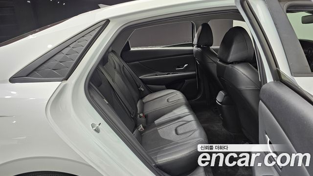 Hyundai AVANTE 2024 — photo 17