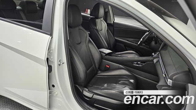 Hyundai AVANTE 2024 — photo 16