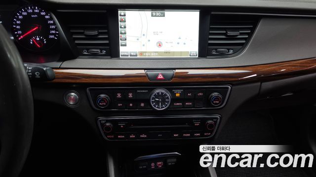Kia K7 2017 — photo 19