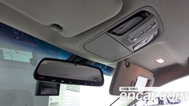 Kia K7 2017 — photo 24