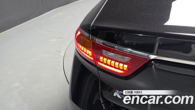 Kia K7 2017 — photo 9