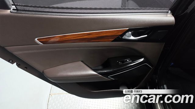 Kia K7 2017 — photo 15