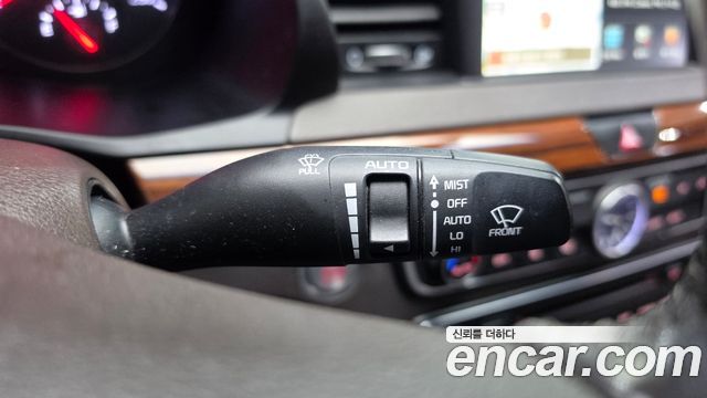 Kia K7 2017 — photo 30