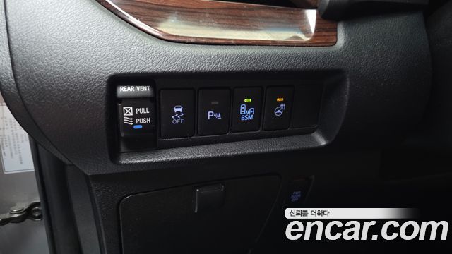 Toyota Sienna 2017 — photo 22