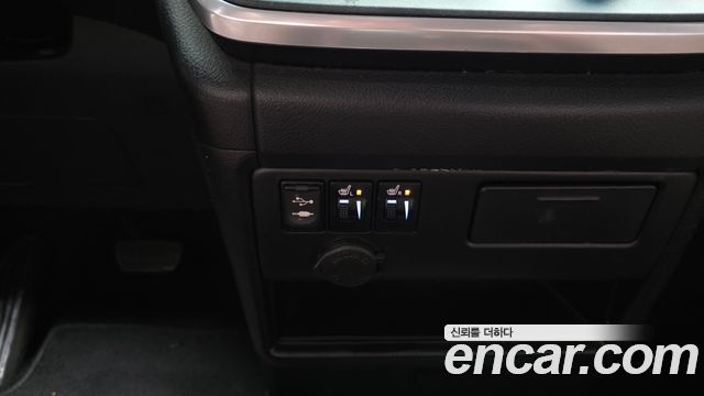 Toyota Sienna 2017 — photo 24