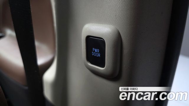 Toyota Sienna 2017 — photo 33