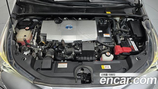 Toyota Prius 2017 — photo 6