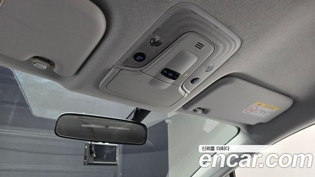 Toyota Prius 2017 — photo 19