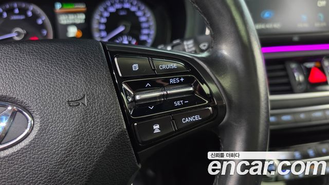Hyundai Grandeur 2018 — photo 15