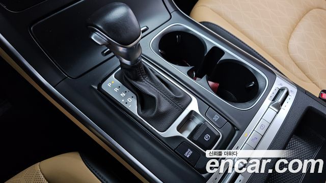 Kia Canival 2023 — photo 12
