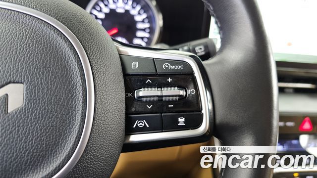 Kia Canival 2023 — photo 32