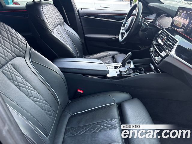 BMW 5-Series 2023 — photo 2
