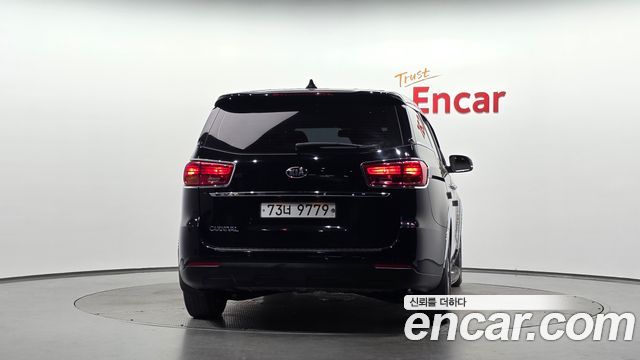 Kia Canival 2019 — photo 4