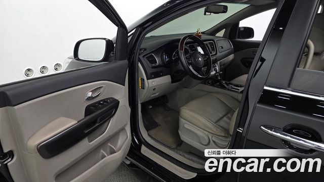 Kia Canival 2019 — photo 13