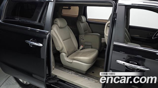 Kia Canival 2019 — photo 18
