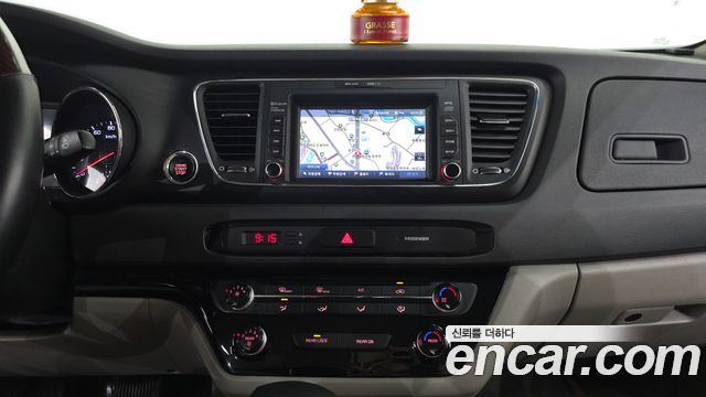 Kia Canival 2019 — photo 20