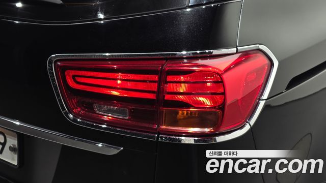 Kia Canival 2019 — photo 9