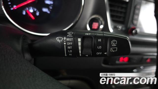 Kia Canival 2019 — photo 28