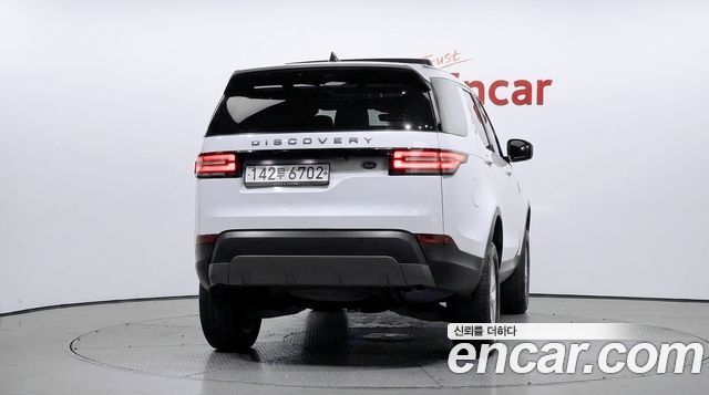 Land Rover Discovery 2019 — photo 4