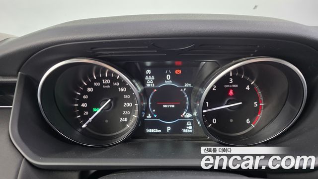 Land Rover Discovery 2019 — photo 8