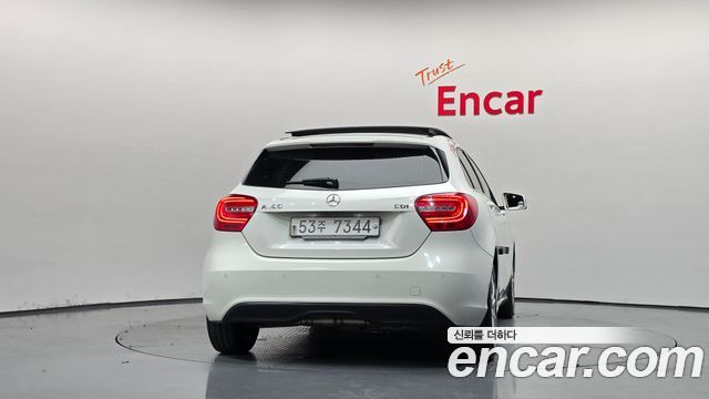 Mercedes-Benz A-Class 2015 — photo 4