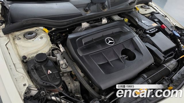 Mercedes-Benz A-Class 2015 — photo 6