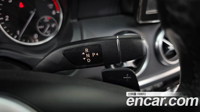 Mercedes-Benz A-Class 2015 — photo 9