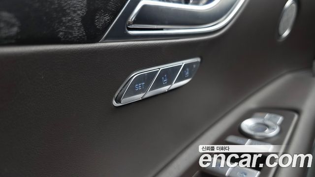 Genesis GV80 2020 — photo 31