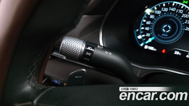 Genesis GV80 2020 — photo 33