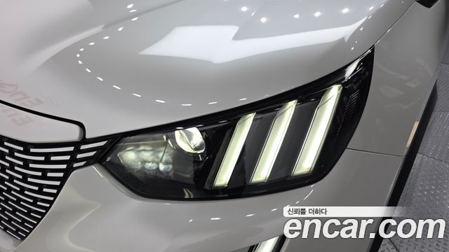 Peugeot 2008 2021 — photo 8