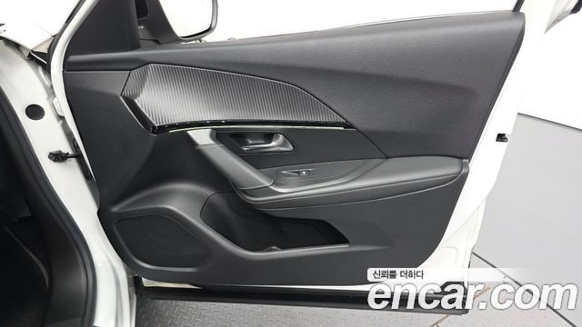 Peugeot 2008 2021 — photo 14