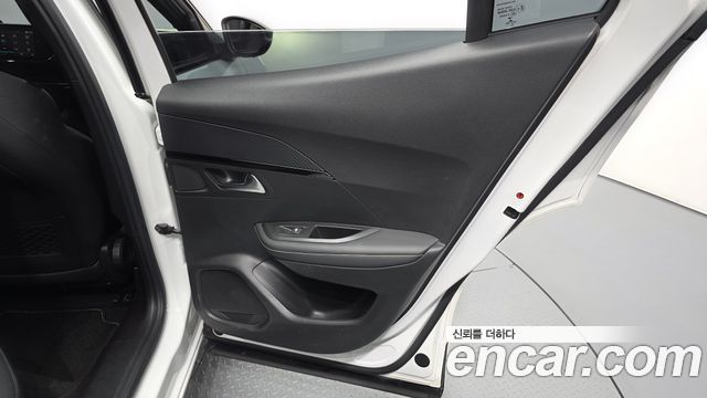 Peugeot 2008 2021 — photo 15