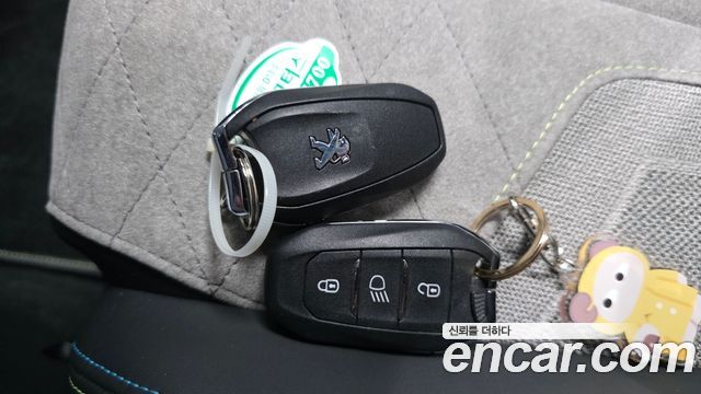 Peugeot 2008 2021 — photo 28